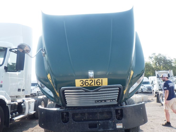2017-mack-ch612-image-17