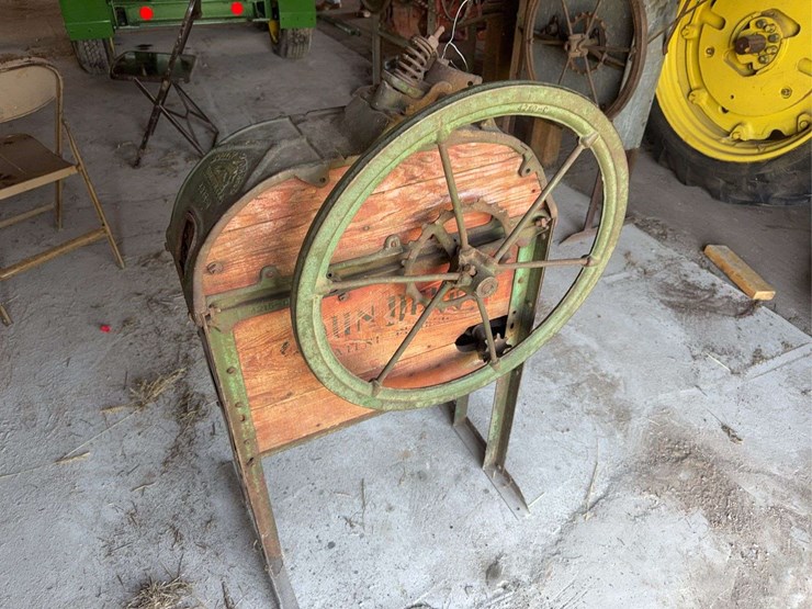 john-deere-one-hole-corn-sheller-image-10