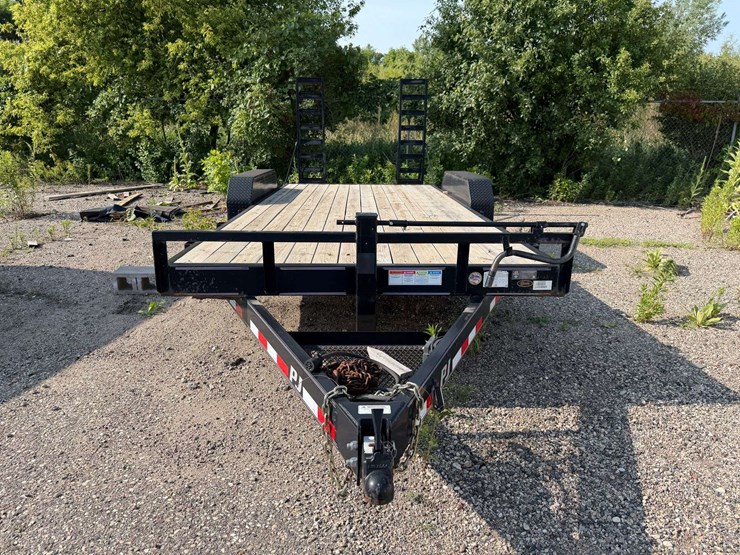 2016-pj-tandem-axle-trailer,-83”-wide,-16’+2’-beavertail,-st235/80r16-tires,-8-bolt-hubs,-5’x16”-ram-image-31