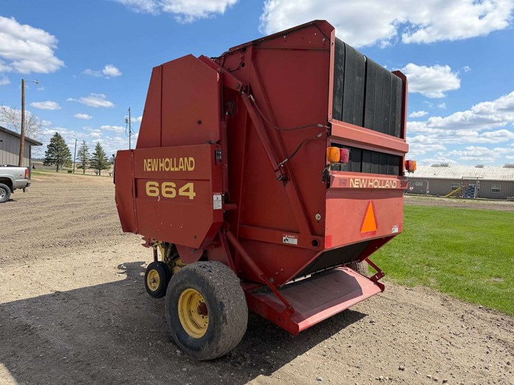 new-holland-664-image-5
