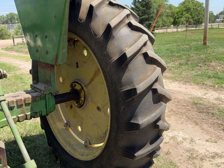 john-deere-2510-image-16