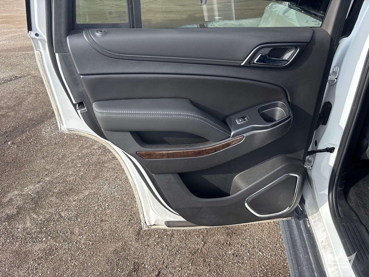 2019-chevrolet-tahoe-image-19