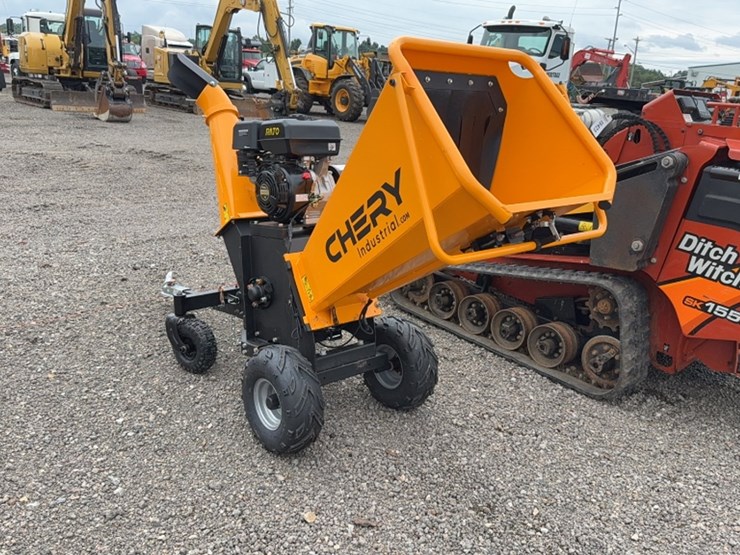 #2077-•-chery-industrial-towable-wood-chipper-image-6