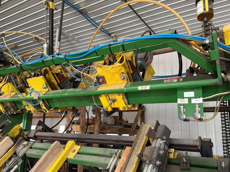 #151-•-universal-machinery-pallet-nailer-image-8