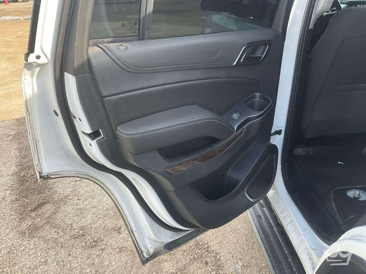 2020-chevrolet-tahoe-image-17