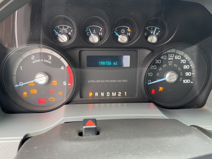 2012-ford-f550-image-21