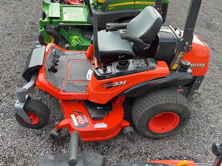 kubota-zd331-image-12