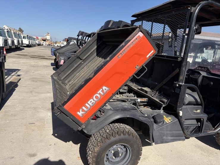 2017-kubota-rtv-x900-image-10