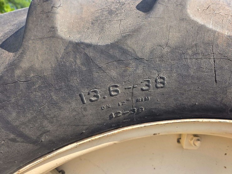 1951-massey-ferguson-44-image-31