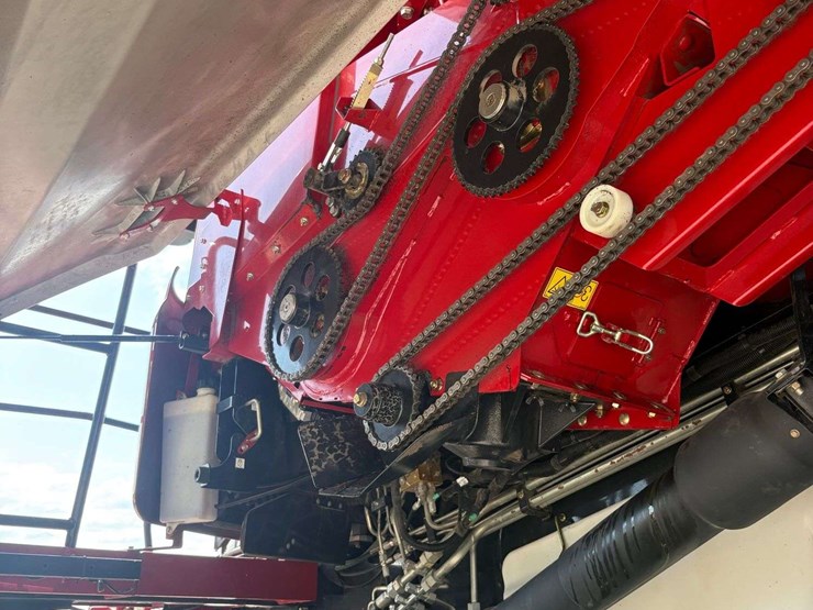 2020-case-ih-8250-image-28