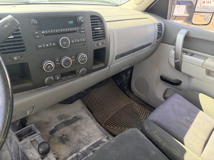 2012-gmc-sierra-2500hd-image-17