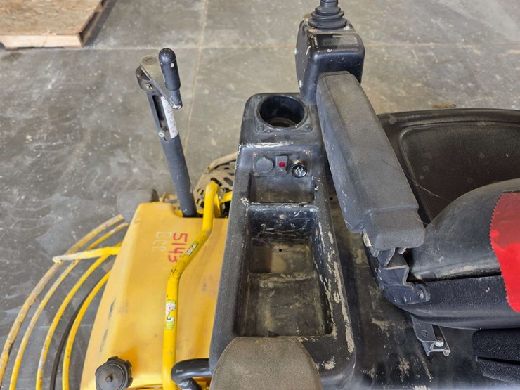 2006-wacker-crt48-ride-on-trowel,-48”,-vanguard/daihtsu-dm950g-gas-engine,-452.9-hours,-comes-with-t-image-25