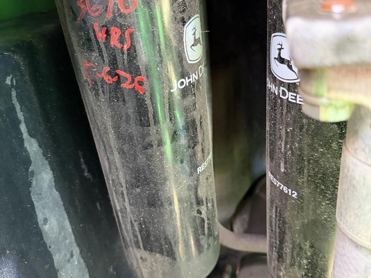 2017-john-deere-9570rx-image-36