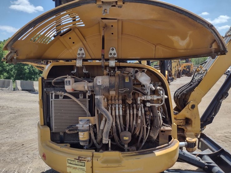 caterpillar-303-image-29