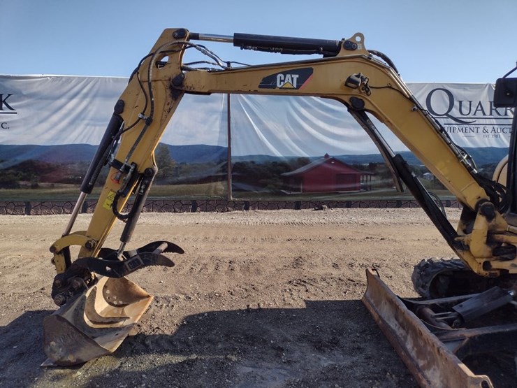 caterpillar-15-image-22