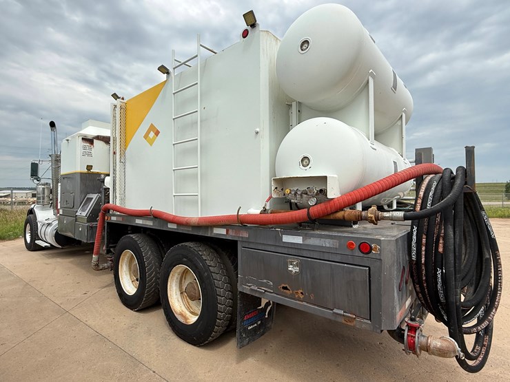 2012-kenworth-t800-image-7
