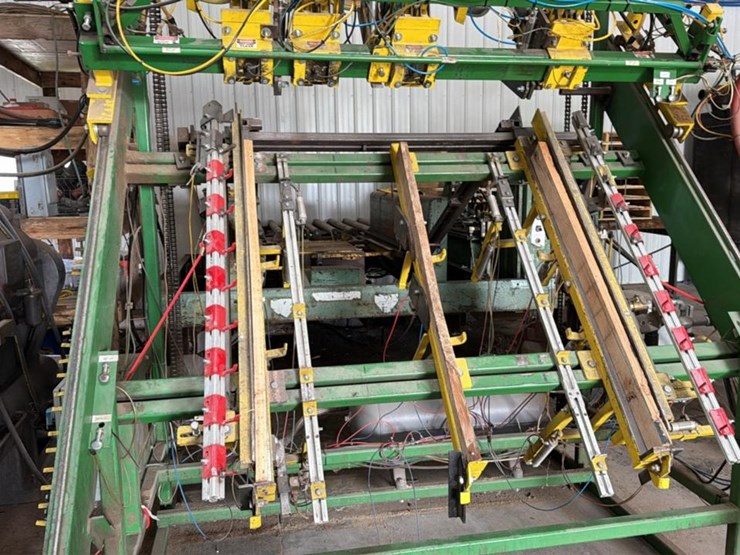 #151-•-universal-machinery-pallet-nailer-image-4