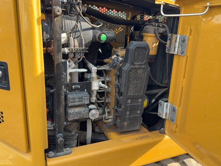 caterpillar-306-cr-image-9
