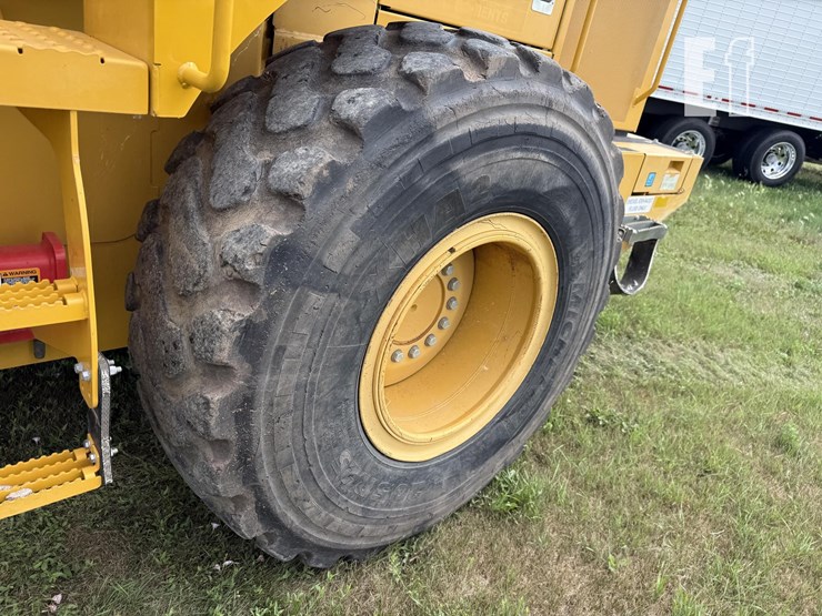 2019-deere-524l-image-24