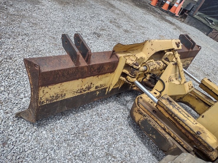 komatsu-d20p-image-19