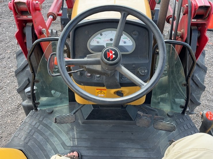 #3024-•-massey-ferguson-mf3635-tractor-image-19