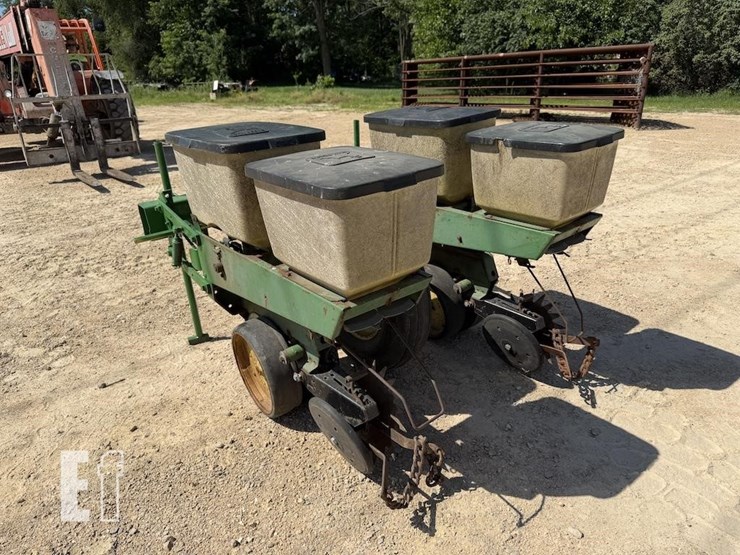 john-deere-7000-image-4