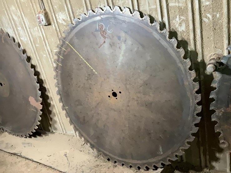 #176-•-56”-circular-saw-blade-image-1