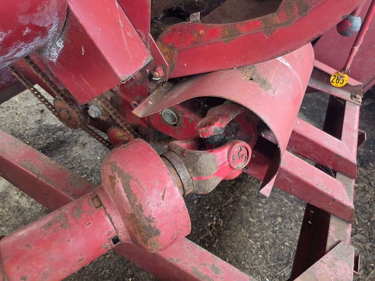 new-holland-357-image-31