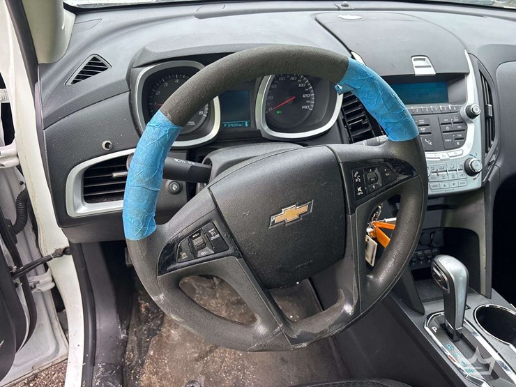 2015-chevrolet-equinox-image-12