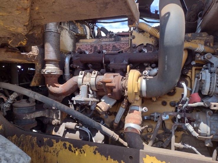caterpillar-930k-image-18