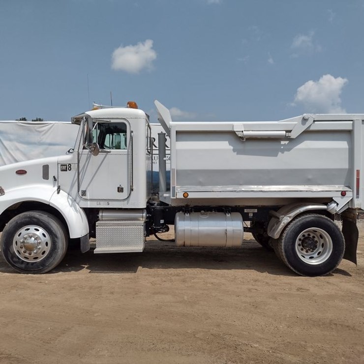 PETERBILT 330