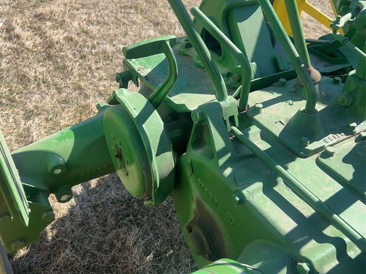 john-deere-model-b-image-37