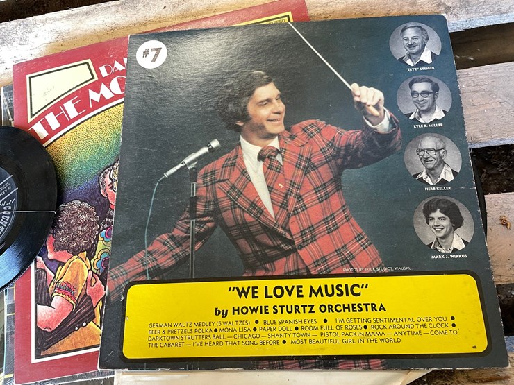 #4723-•-assortment-of-records-image-8