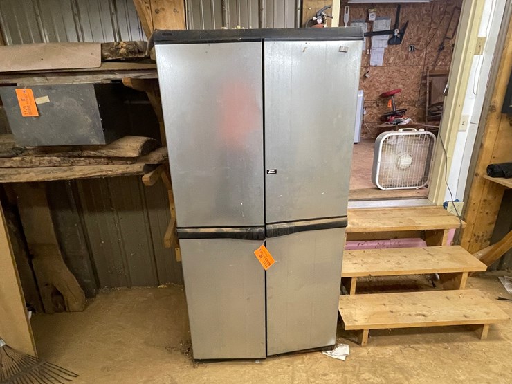 #7121-•-tool-cabinet-and-contents-image-3