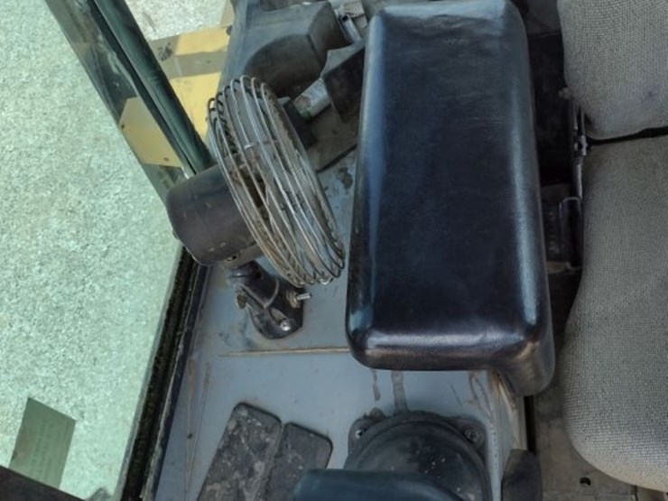 deere-700h-lt-image-8