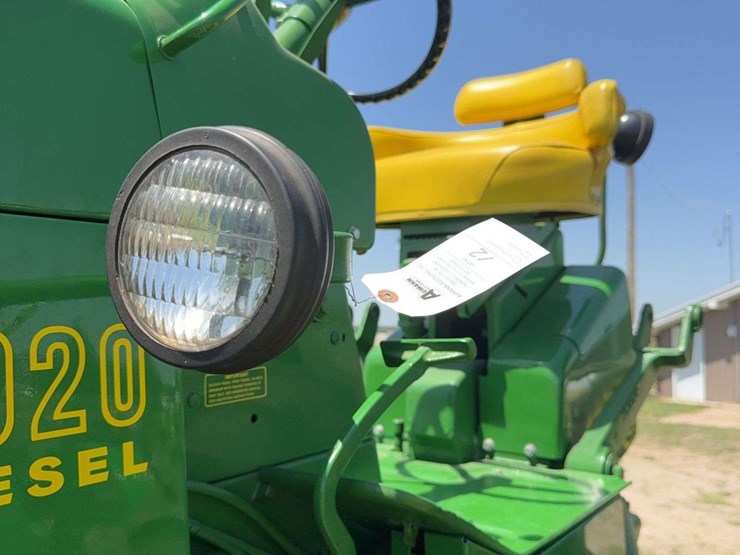 john-deere-3020-image-27