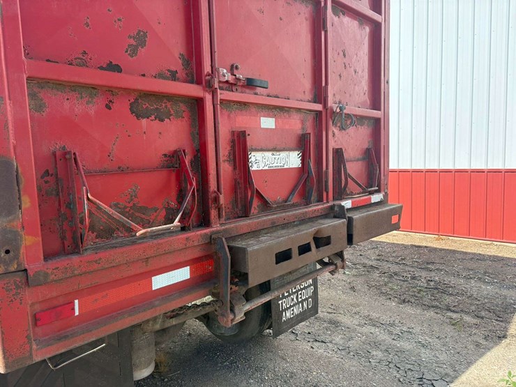 1986-mack-valueliner-image-10