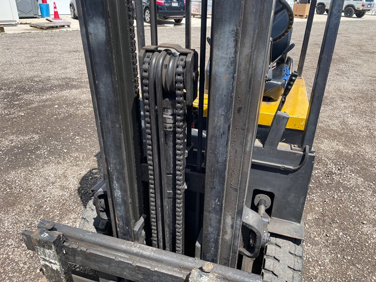 #2407-•-yale-electric-forklift-image-11