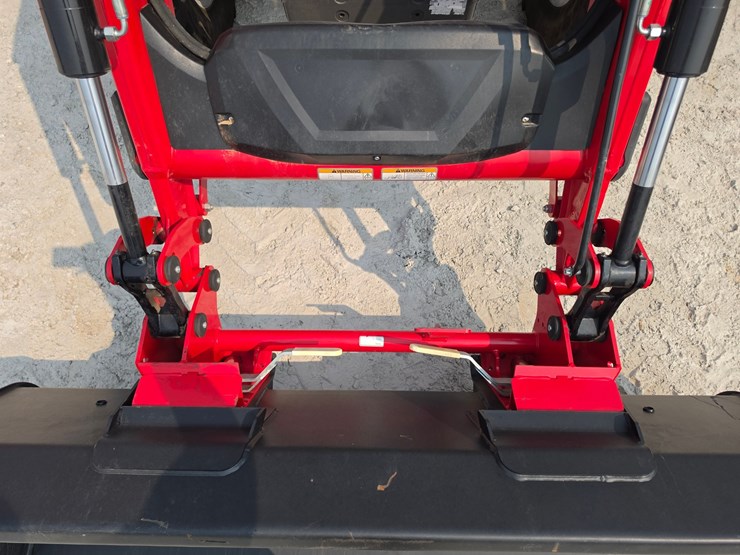 2021-massey-ferguson-4710-image-5