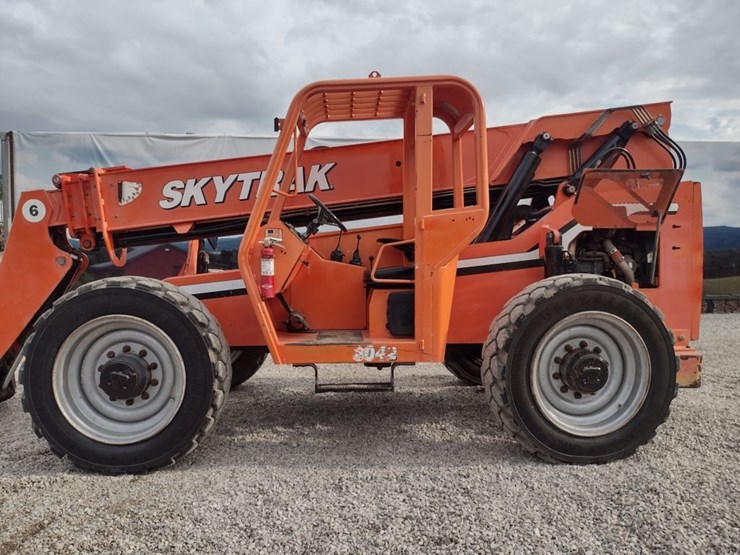sky-trak-6042-image-14