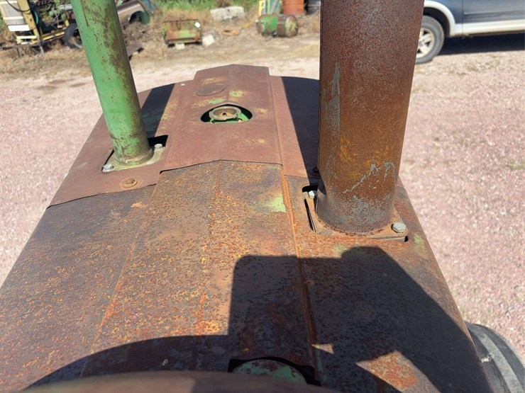 john-deere-70-image-27