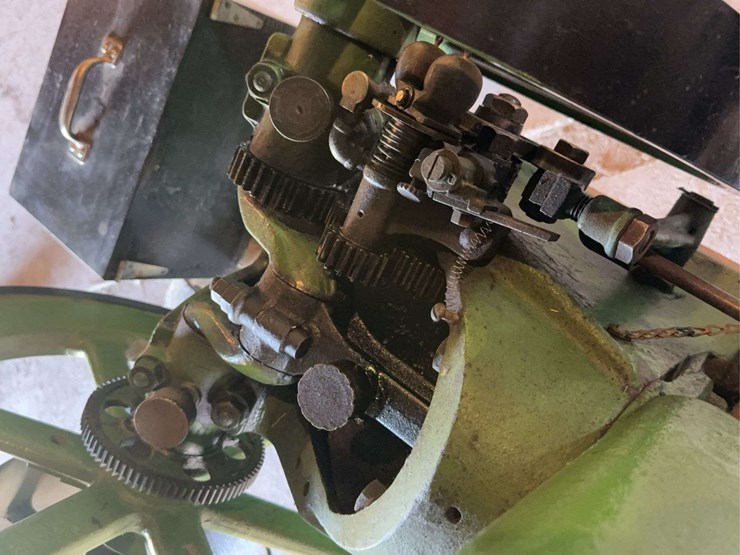 root-and-vandervoort-john-deere-4-horse-hit-and-miss-engine-with-cart-image-14