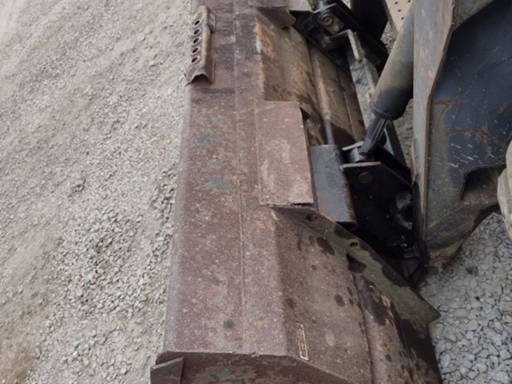 new-holland-lx885-image-15