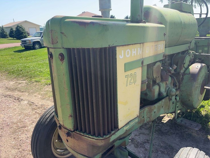 john-deere-720-image-21