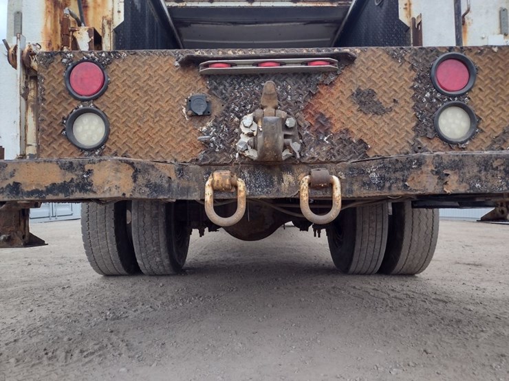 freightliner-fl70-image-39