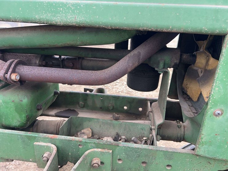 john-deere-model-b-image-21