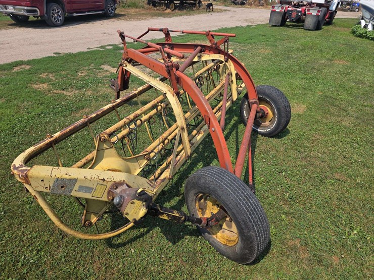 new-holland-256-image-12