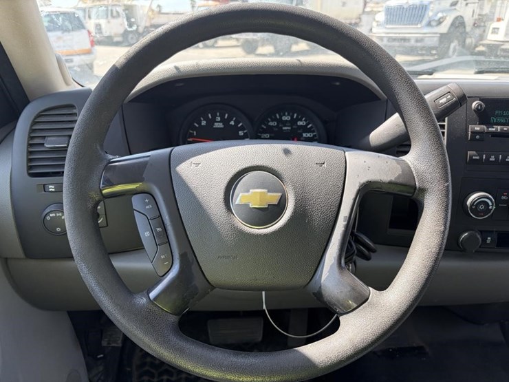 2012-chevrolet-silverado-1500-image-14