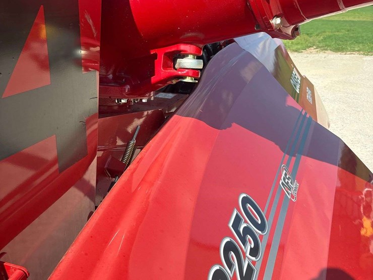 2020-case-ih-8250-image-45
