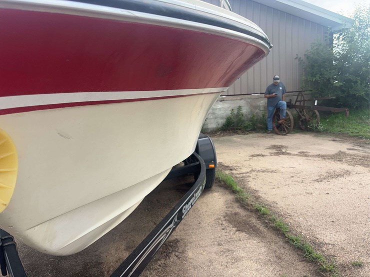 18’-cobalt-boat-and-trailer-image-47